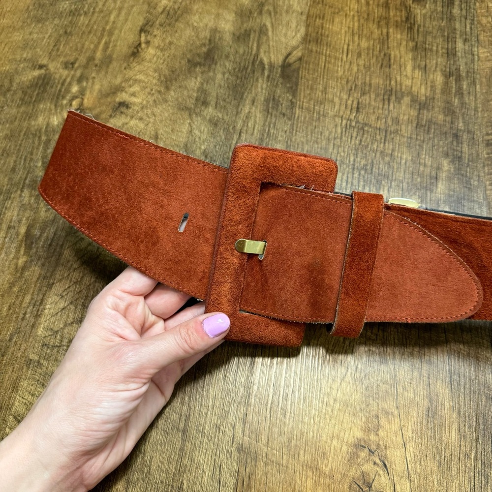 Express Rust Suede Belt - Picture 6 of 13